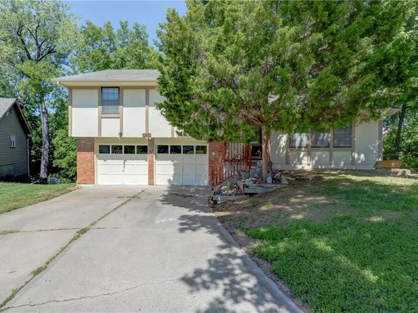 8713 NW Shannon Ave, Kansas City, MO 64153