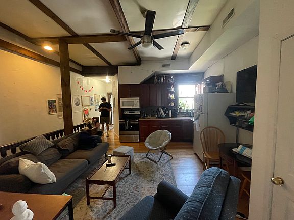 2nd image of 422 N 32nd St #3