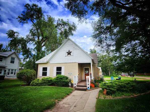 2003 6th Ave, Kearney, NE 68845