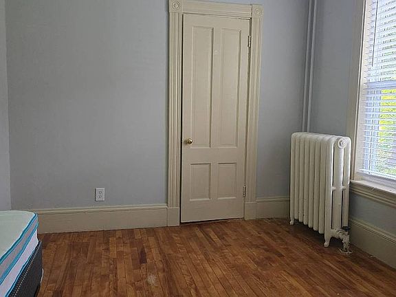 5th image of 96 Western Ave #2
