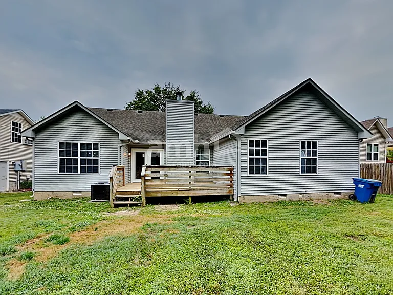 2027 Waterford Dr — Photo 21