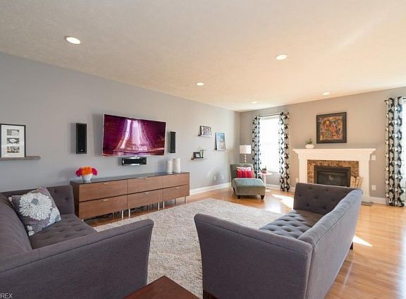5th image of 9345 Ellis Way