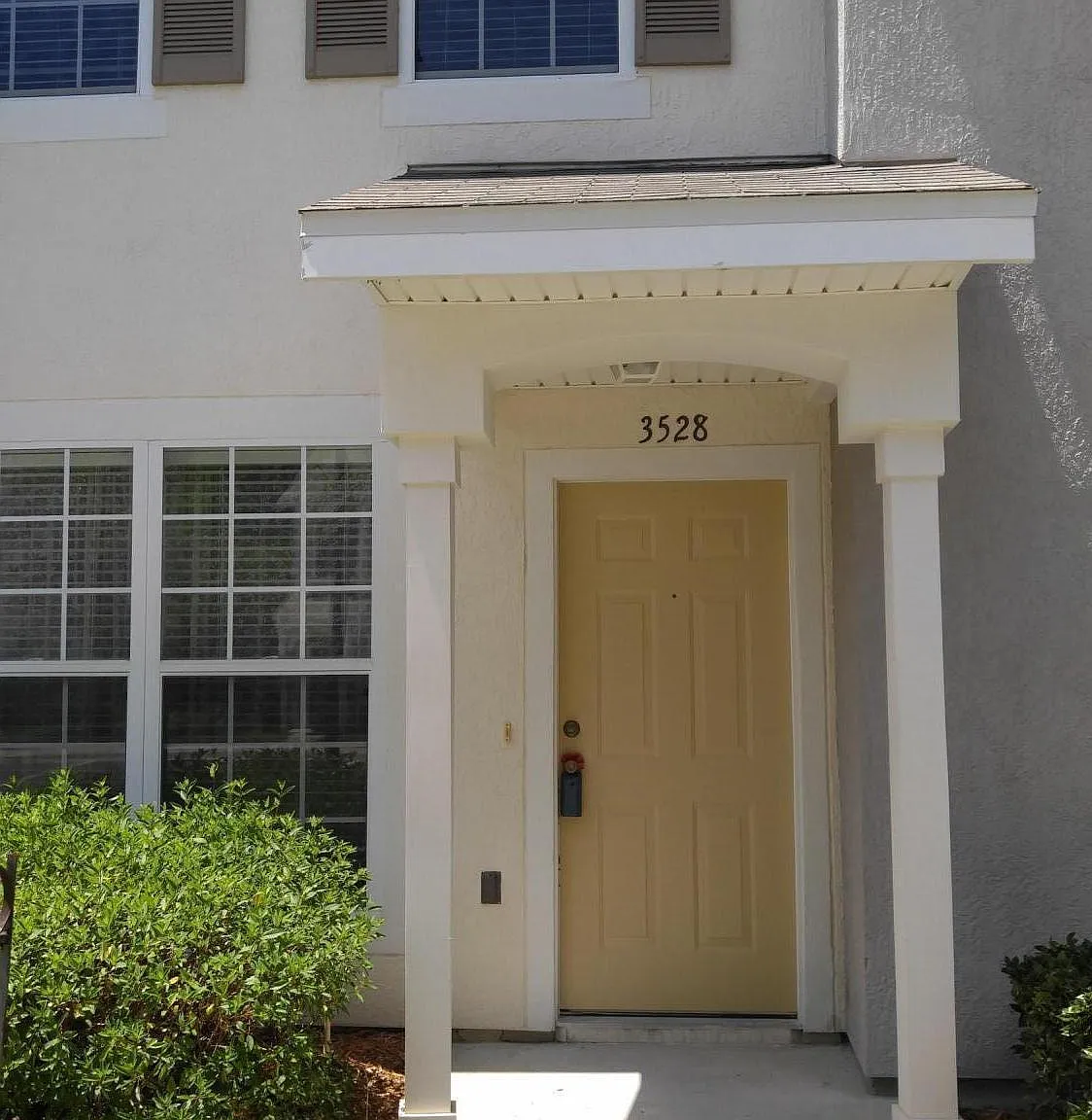 2 bed, 2.5 bath, 1184 sqft, $1,600 — Photo 2