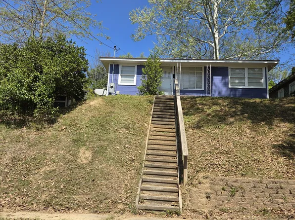 1011 National St, Vicksburg, MS 39180