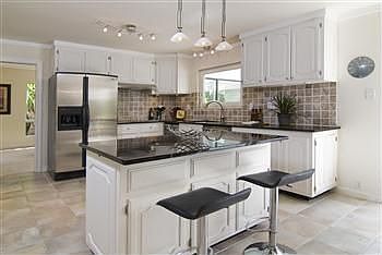 1st image of 24 La Salle Dr