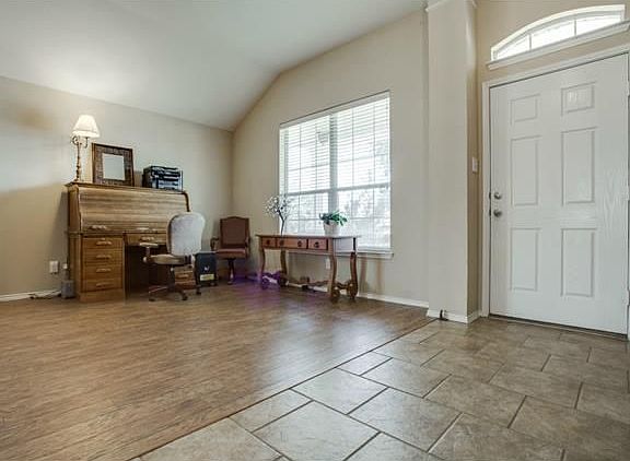 4th image of 434 Sugarberry Ln