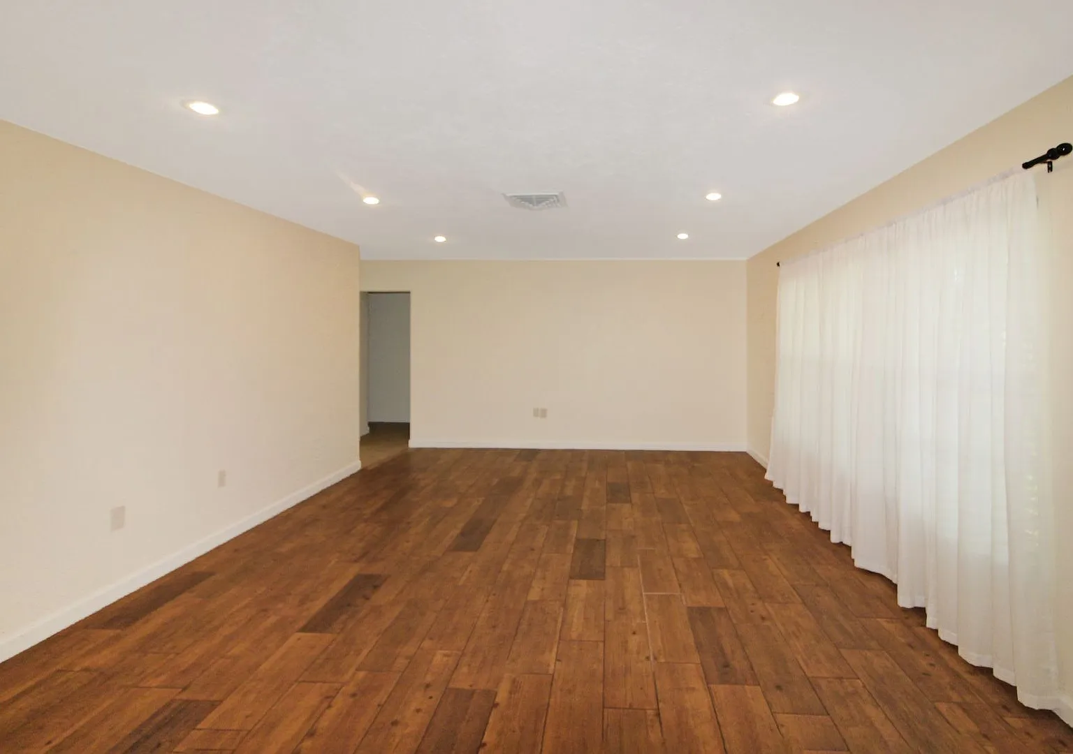 Jacaranda West Annual Pool Home for Rent — Photo 3