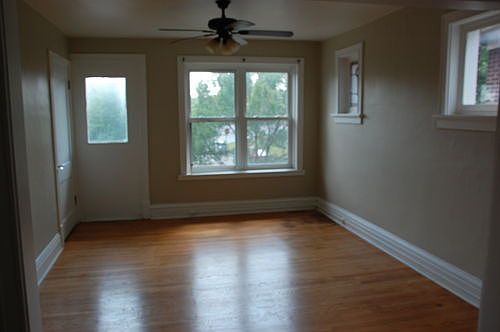 3rd image of 4921 Lindenwood Ave