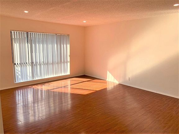 3rd image of 11717 Montana Ave #205