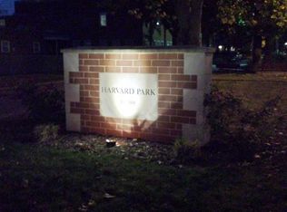 2110 S 10th St, Springfield, IL 62703