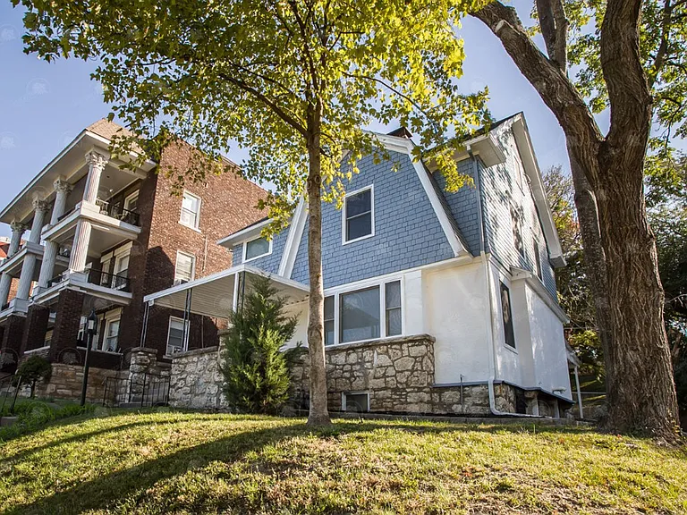 307 Bellefontaine Ave — Photo 17
