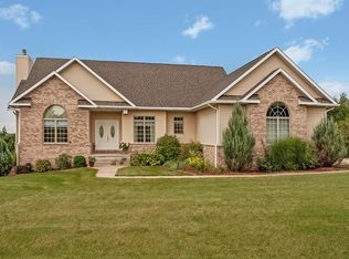 1237 Winchester Cir NE, Swisher, IA