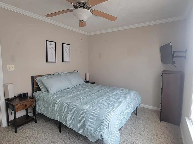 611 Peach St #611 — Photo 6