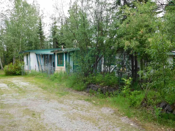1422 Daniel St, North Pole, AK 99705