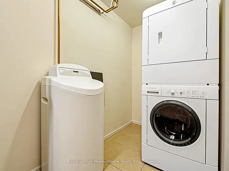 43 Goodwin Dr #307 — Photo 26