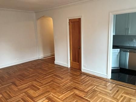 5th image of 109 W 94th St #5D