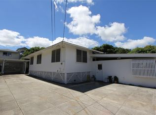 1537 Meyers St, Honolulu, HI 96819