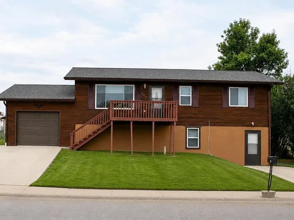 504 Summit St, Belle Fourche, SD 57717