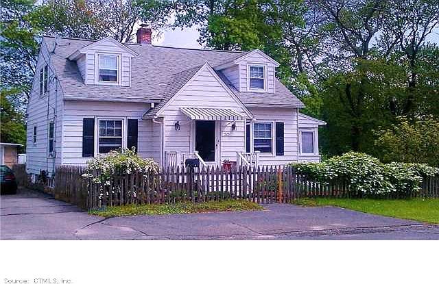 1st image of 32 Brentwood Ave