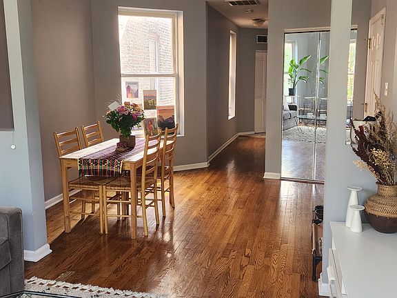 3rd image of 1329 N Artesian Ave #2