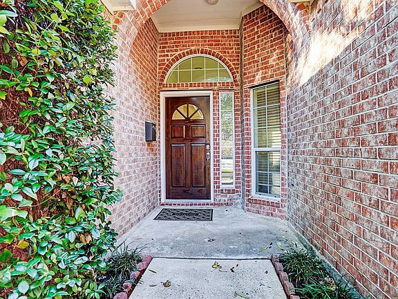 3rd image of 5710 Cerritos Dr