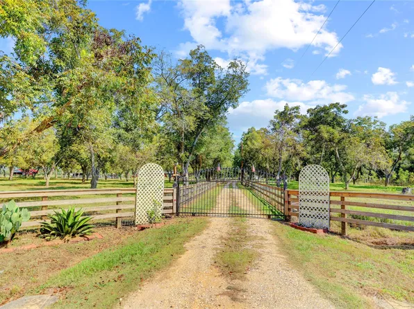 11935 County Road 160 Rd, Boling, TX 77420