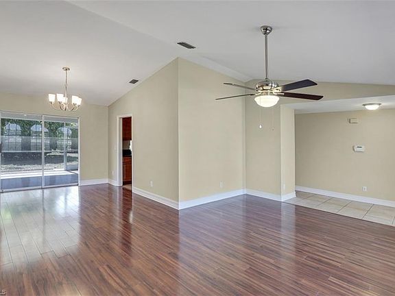 3rd image of 28 SE 15th Ave
