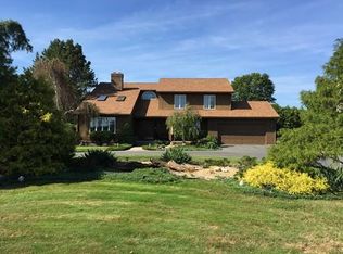 10 Spring Mdws, South Hadley, MA 01075