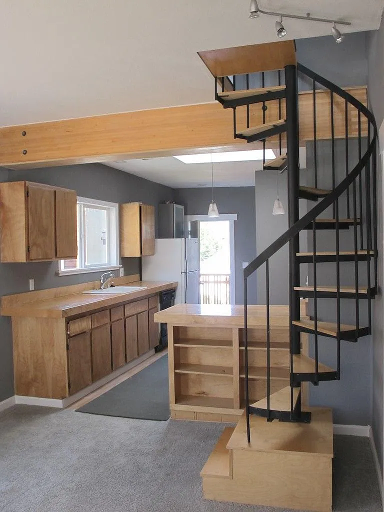 2 bed, 950 sqft, $2,375 — Photo 3