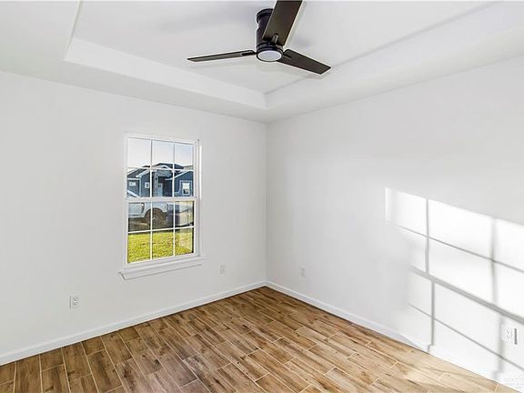 5th image of 2309 Victoriano St