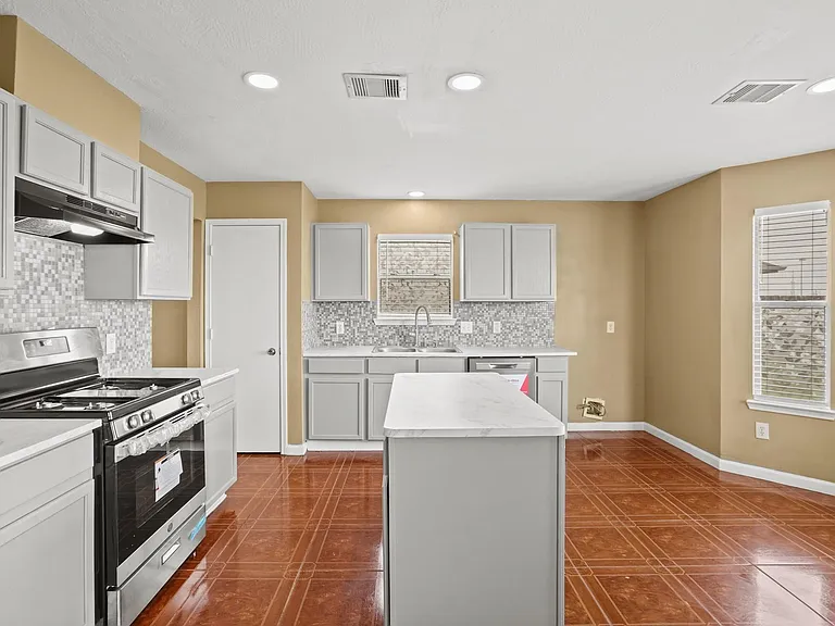 5003 E Parma Dr #5003 — Photo 3