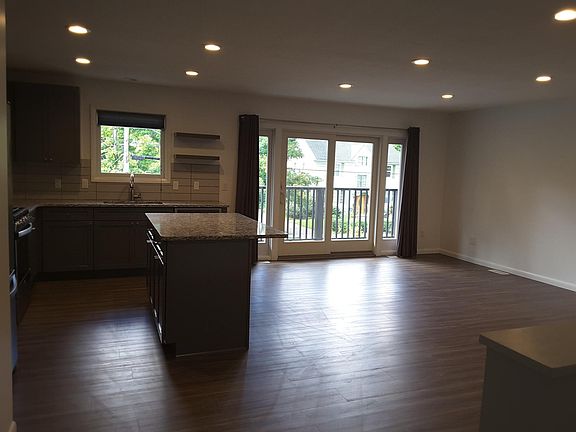3rd image of 5 Pleasant Ave