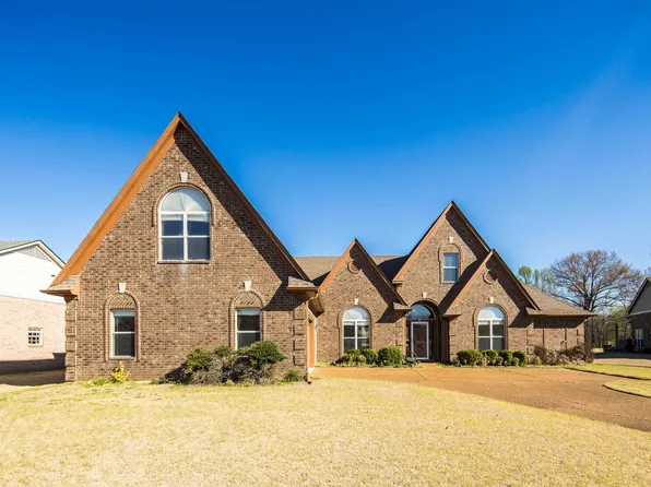450 Lewis Fairway Cir, Oakland, TN 38060