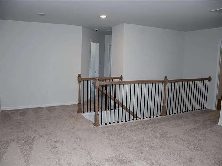 1121 Point Place Dr — Photo 23