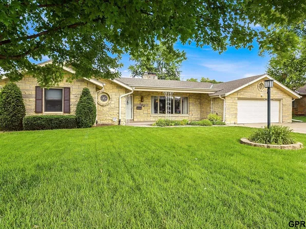 702 N 72nd Ave, Omaha, NE 68114