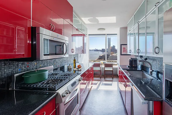 Sold by Brown Harris Stevens | media 40