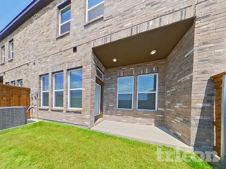 5492 Granite Trl — Photo 14