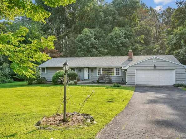 33 Golden Hill Street, Trumbull, CT 06611