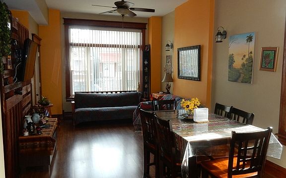 3rd image of 2220 S Avers Ave