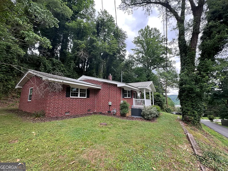 66 Logan Ln — Photo 27