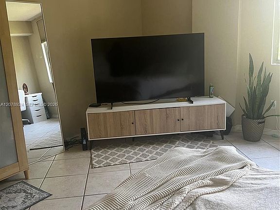 3rd image of 2630 SW 28th St APT 26