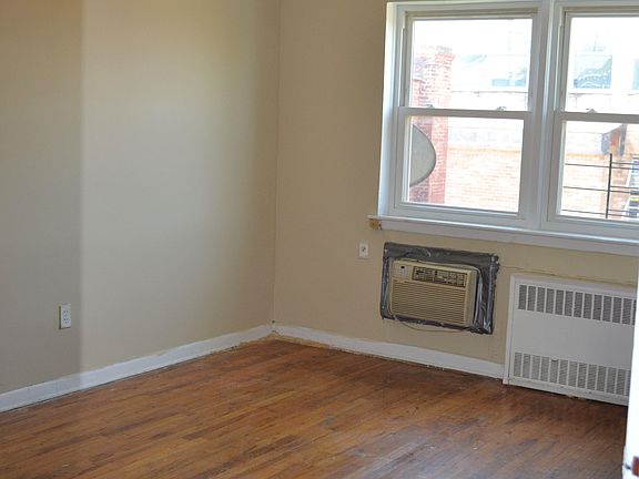 4th image of 1076 E 82nd St #2