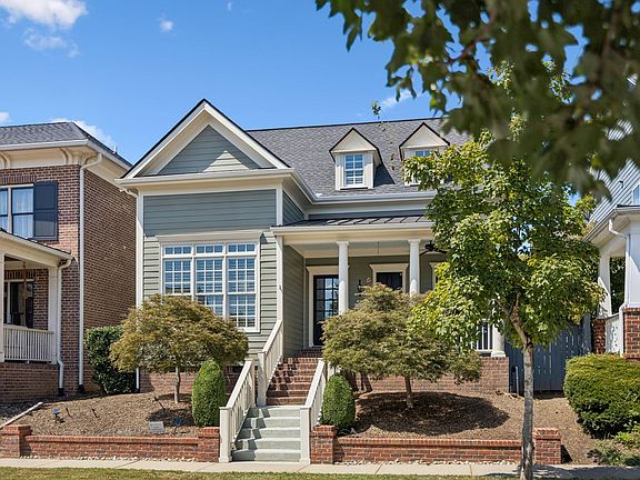 3rd image of 107 Gladstone Ln