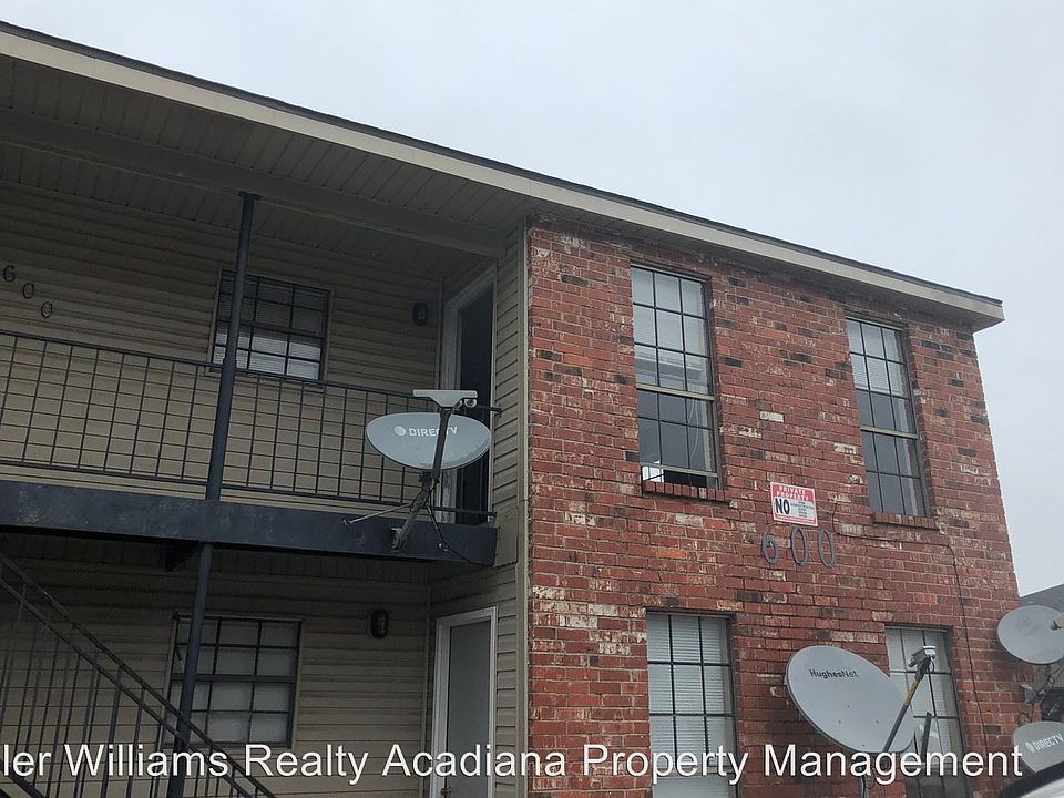 1st image of 600 Sweetbriar St APT D