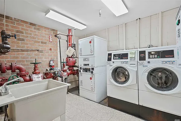 Sold by Century 21 Amiable Realty Group II Inc | media 20