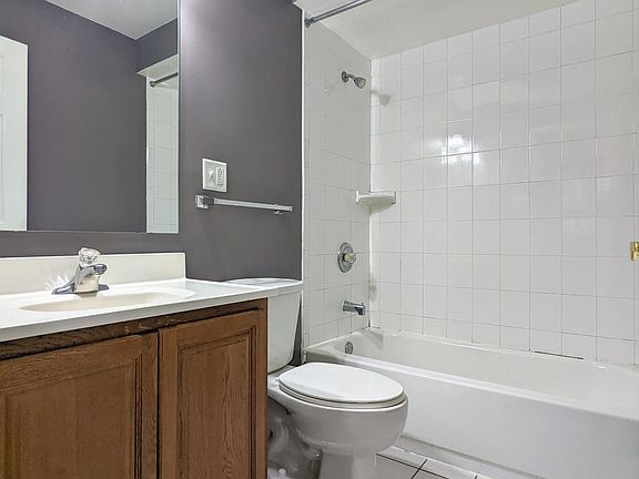 4th image of 1845 Whitechapel Dr #2