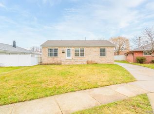 29617 Winter Ct, Garden City, MI 48135