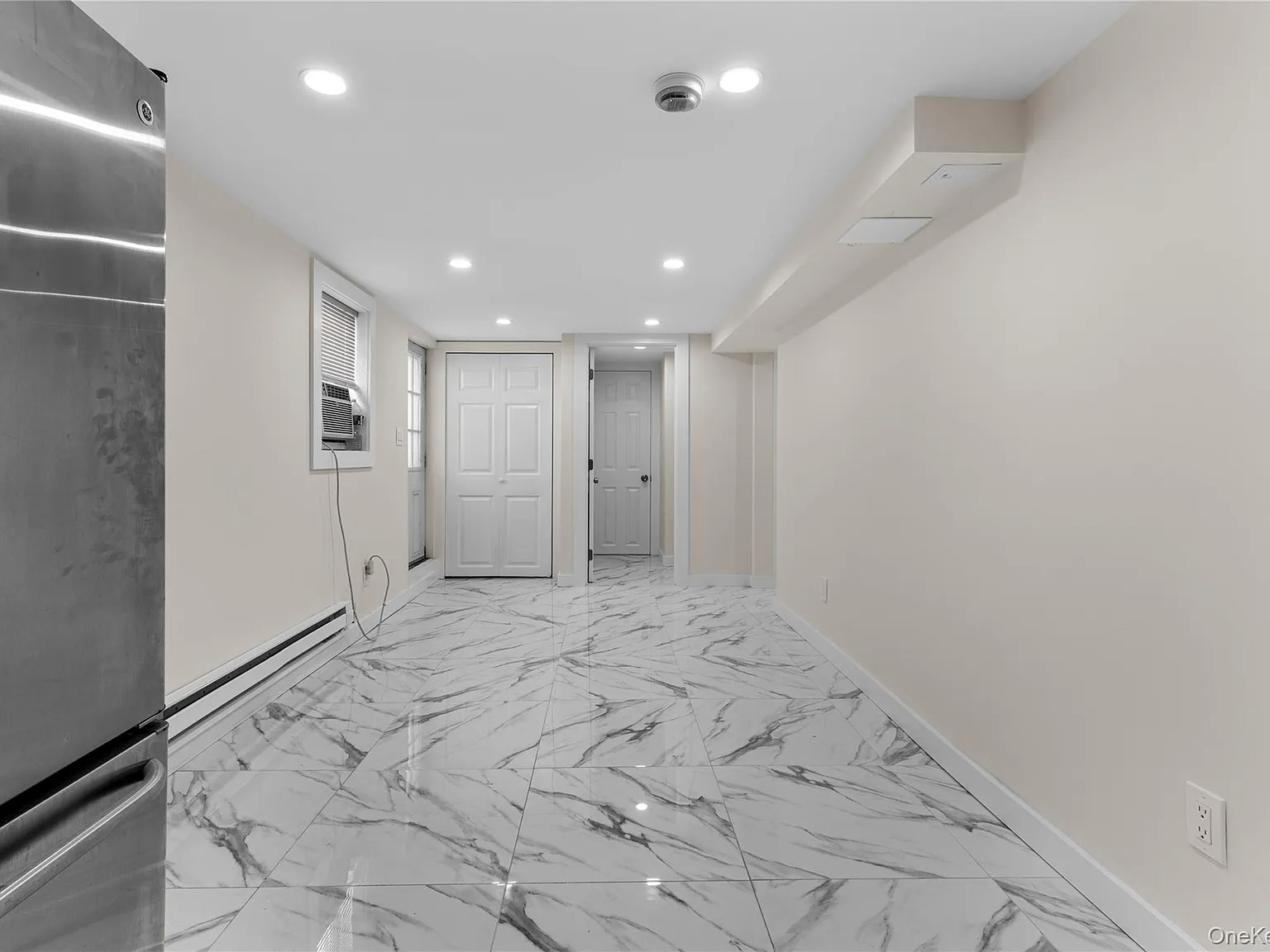 2 bed, 1.0 bath, $3,200 — Photo 4