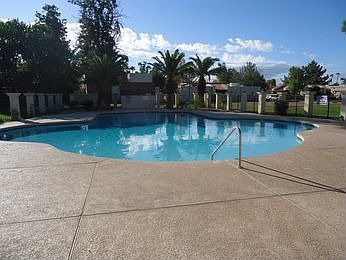 5th image of 8122 N 32nd Dr
