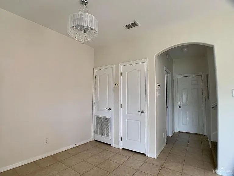 2723 Nassau St — Photo 6
